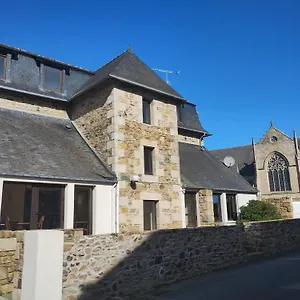 Le Village Gr34 , Louannec Francia